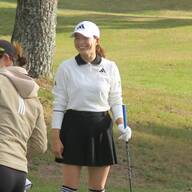 渋野日向子、スカート姿で練習！出場ならずでも諦めない姿勢